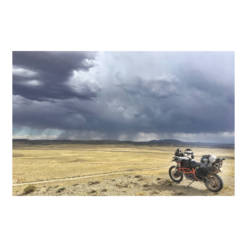 Load image into Gallery viewer, Giant Loop Diablo Tank Bag - Grey