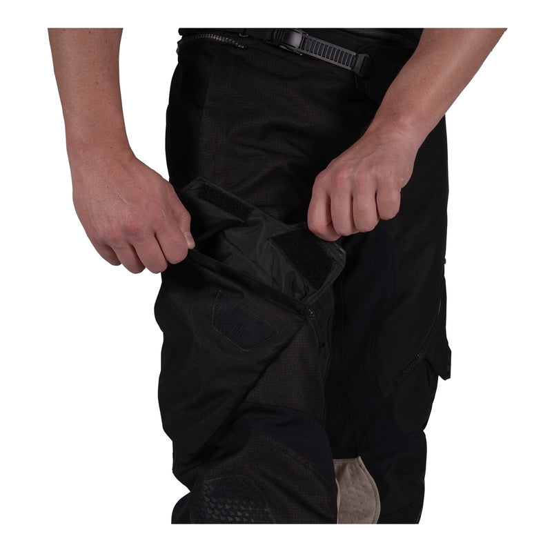 Load image into Gallery viewer, Leatt 5.5 ADV MultiTour Pant (Short) - Stealth