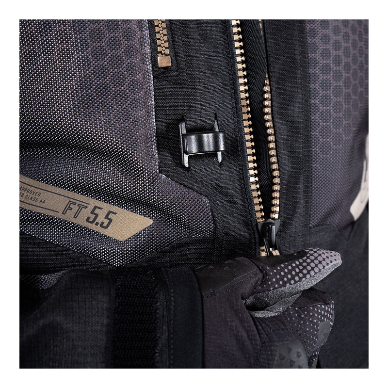 Load image into Gallery viewer, Leatt 5.5 ADV FlowTour Jacket - Stealth