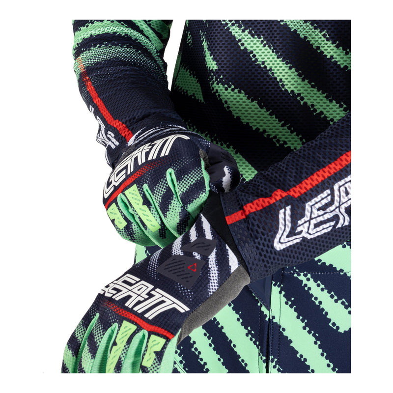Load image into Gallery viewer, Leatt 2025 5.5 UltraWeld Jersey - Matcha