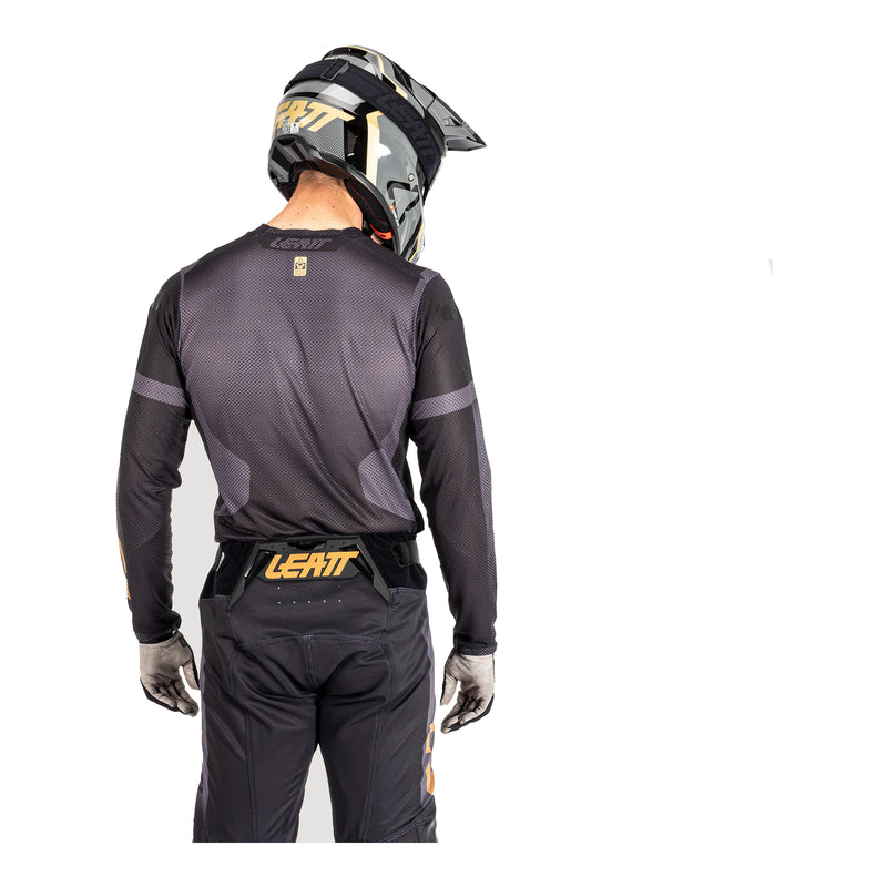 Load image into Gallery viewer, Leatt 2025 5.5 UltraWeld Jersey - Stealth