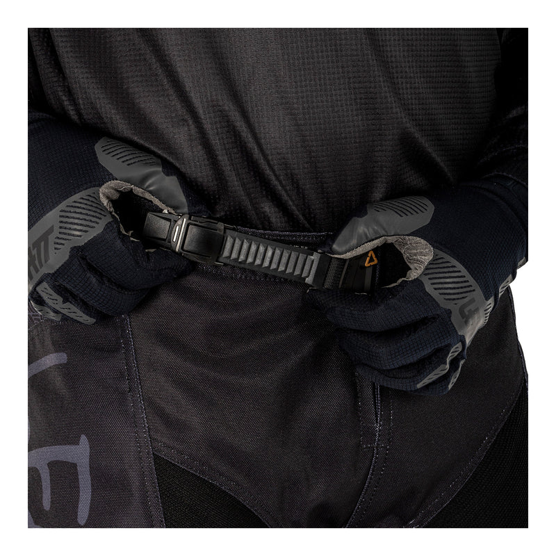 Load image into Gallery viewer, Leatt 2025 3.5 Ride Kit - Black