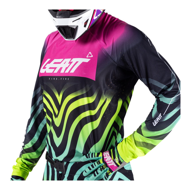 Load image into Gallery viewer, Leatt 2026 5.5 UltraWeld Jersey - Tiger Pink