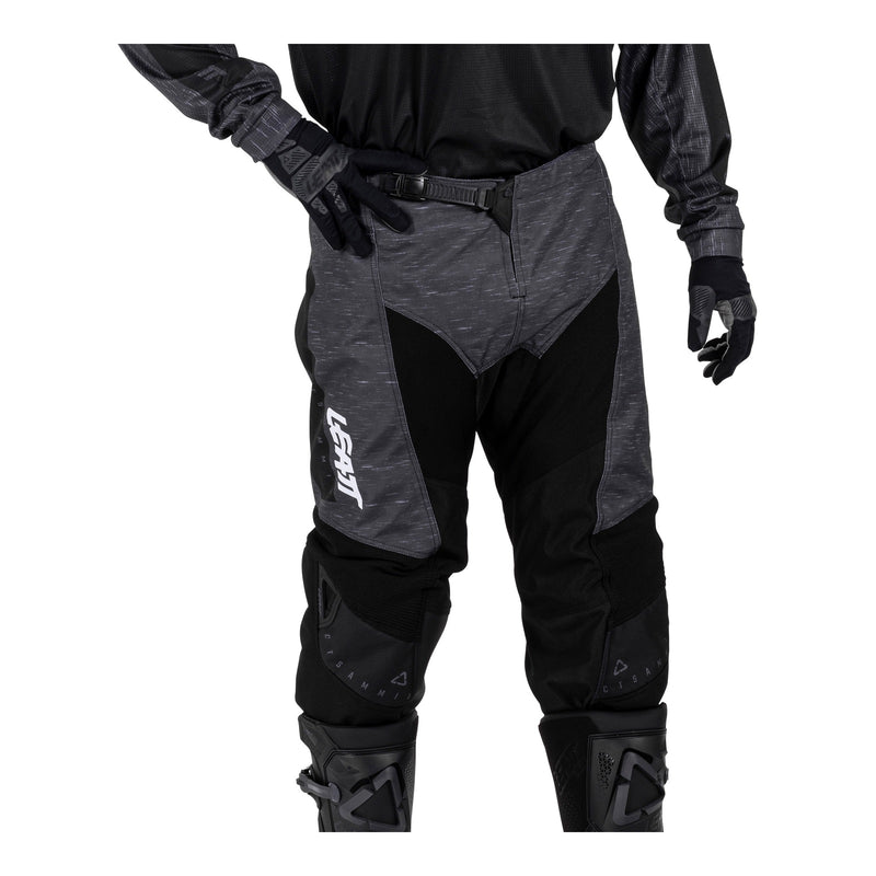 Load image into Gallery viewer, Leatt 2026 3.5 Ride Kit - Stealth Black / Grey