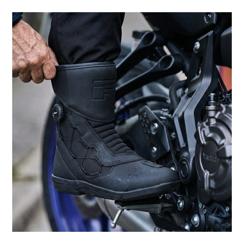 Load image into Gallery viewer, Richa Helion Atop Boot - Black