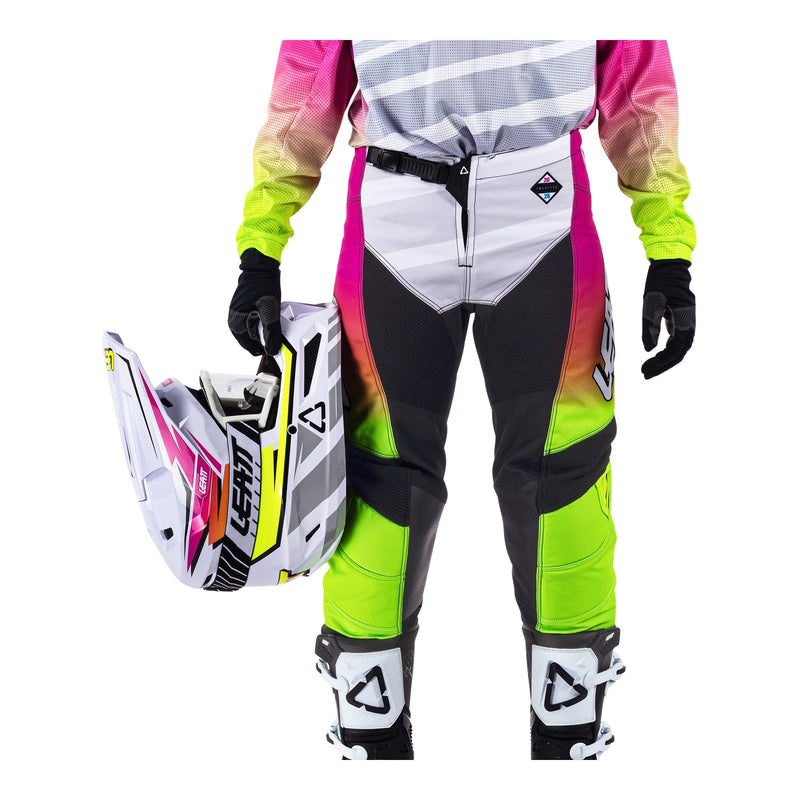 Load image into Gallery viewer, Leatt 2026 3.5 Junior Ride Kit - Retro Pink
