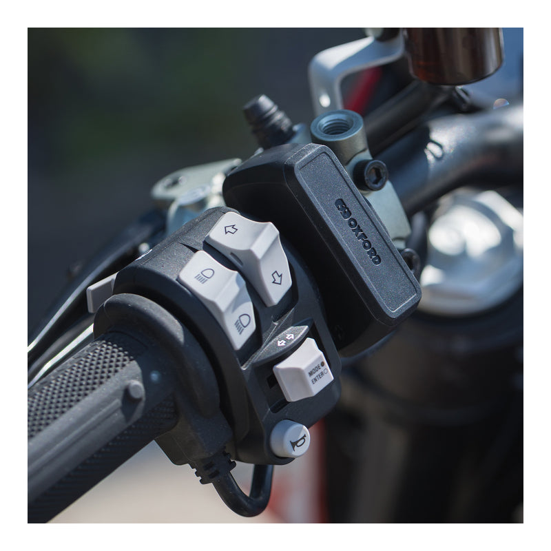 Load image into Gallery viewer, Oxford Slimline USB Type-A and Type-C 3.0 Amp Charging Kit
