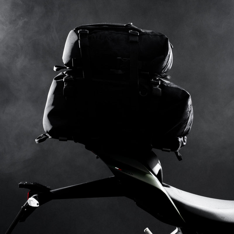 Load image into Gallery viewer, Oxford Atlas T-10 Advanced Tourpack - Charcoal/Black
