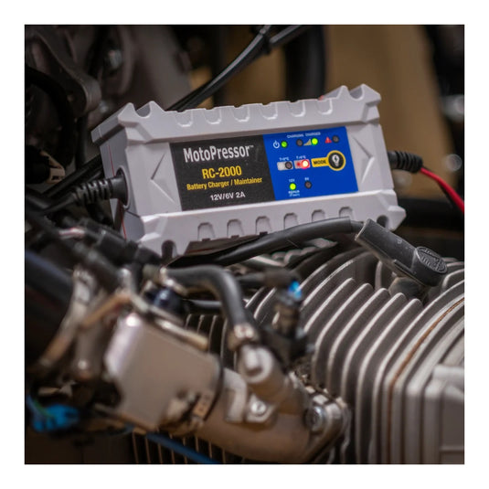 Motopressor RC-2000 Battery Charger and Maintainer 2000mA