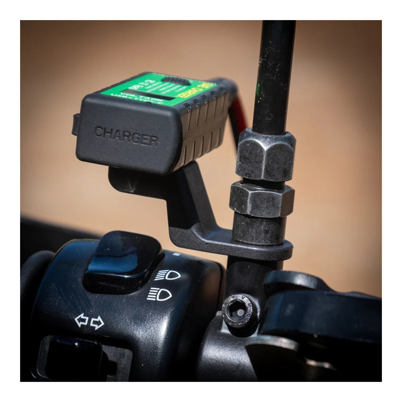 Load image into Gallery viewer, Motoplug SAE to USB with Voltmeter - 1 x USB-A &amp; 1 x USB-C
